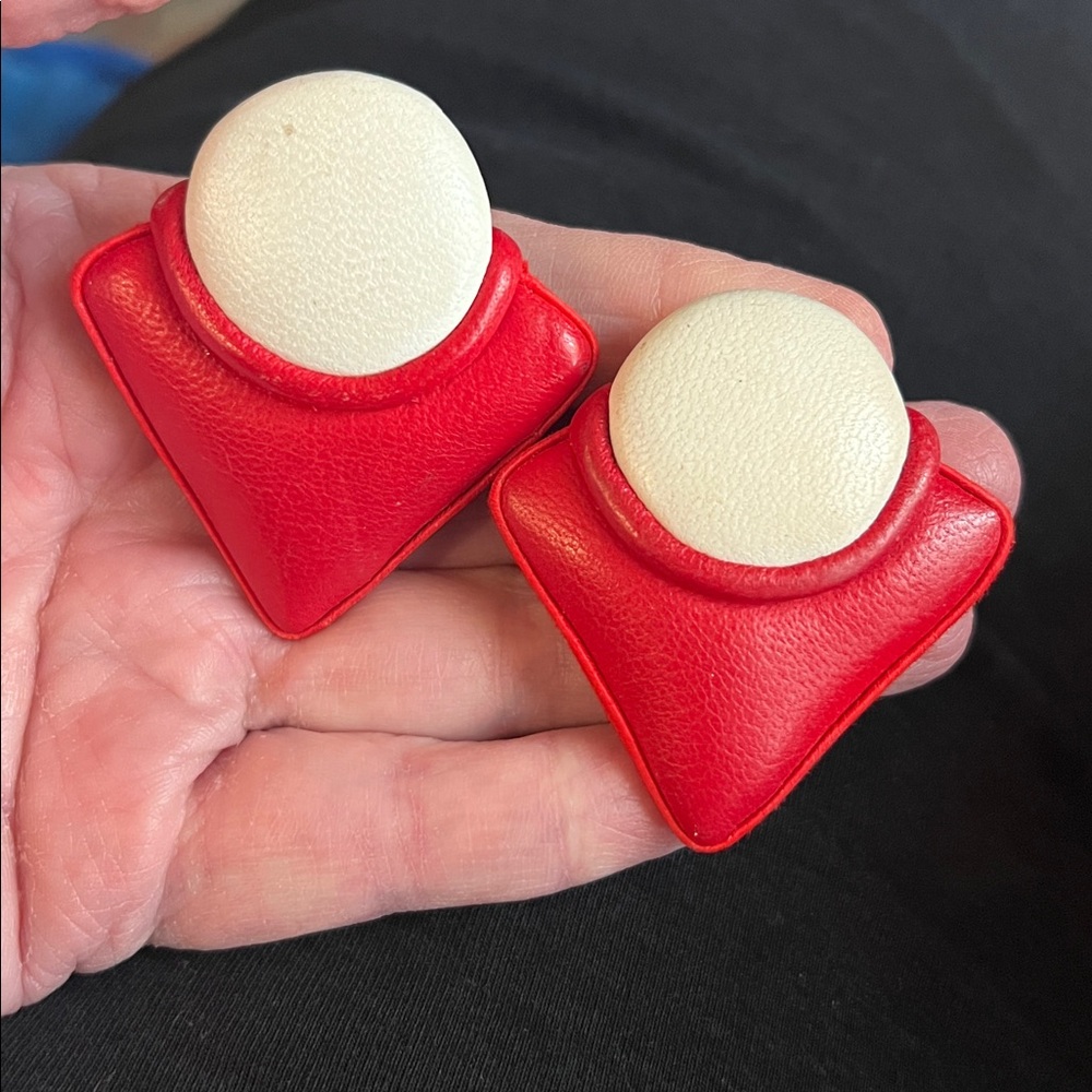 Retro 80s Leather Clip Earrings 🥰